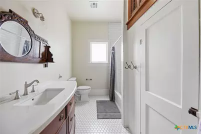 306 N Avenue E, Shiner, TX 77984 - Photo 18