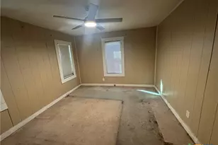 421 S 32nd St, Temple, TX 76501 - Photo 6