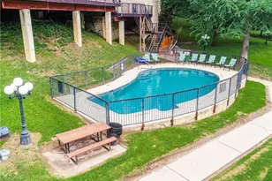 401 W Lincoln St, New Braunfels, TX 78130 - Photo 24