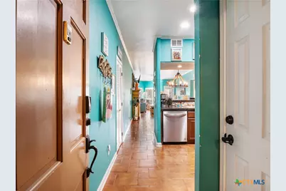 401 W Lincoln Street #A208, New Braunfels, TX 78130 - Photo 2