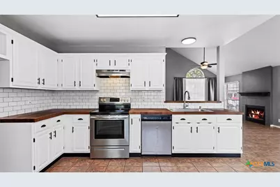 1020 Drayton, Schertz, TX 78154 - Photo 8