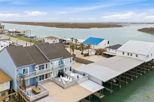 520 S 15th St, Port O'Connor, TX 77982 - Photo 32