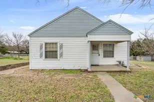 1118 W Main St, Gatesville, TX 76528 - Photo 1
