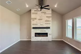 1054 Alice Cir, Temple, TX 76502 - Photo 8