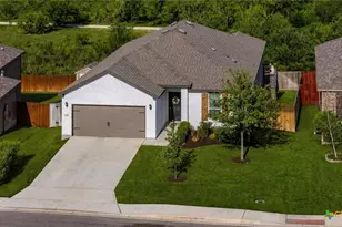610 Ridgehorn Dr, New Braunfels, TX 78130 - Photo 1