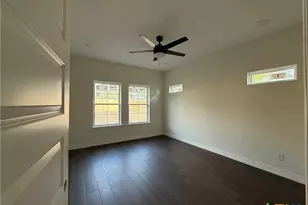 312 Mitchell St, Belton, TX 76513 - Photo 6