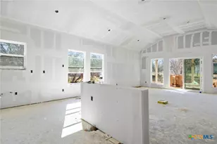 312 Mitchell St, Belton, TX 76513 - Photo 2