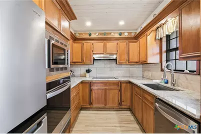 115 W Adams Street, Port O Connor, TX 77982 - Photo 18