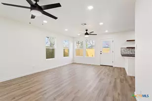 707 S 13th St, Temple, TX 76504 - Photo 6