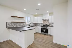 707 S 13th St, Temple, TX 76504 - Photo 2