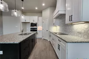 712 Eagle Crst Dr, Salado, TX 76571 - Photo 10