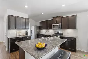 6429 Hoffman Pln, San Antonio, TX 78252 - Photo 4