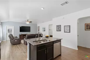 6429 Hoffman Pln, San Antonio, TX 78252 - Photo 12