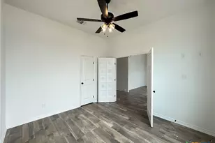 706 Golden Eagle Dr, Salado, TX 76571 - Photo 4