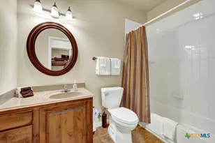 1247 Gruene Rd, New Braunfels, TX 78130 - Photo 16