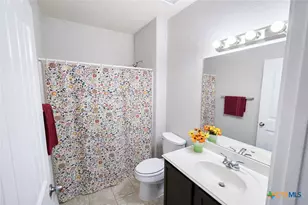 729 Community Dr, New Braunfels, TX 78132 - Photo 10