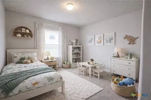 729 Community Dr, New Braunfels, TX 78132 - Photo 8