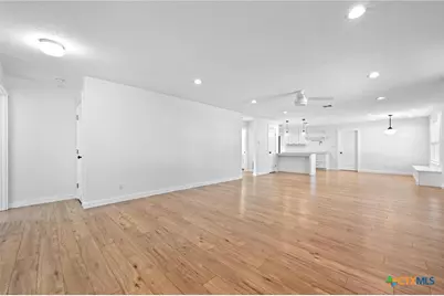 808 Vogel Drive, Lockhart, TX 78644 - Photo 4