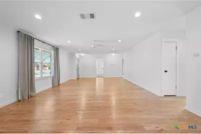 808 Vogel Drive, Lockhart, TX 78644 - Photo 8