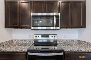 300 Jacquard Ct, Troy, TX 76579 - Photo 10