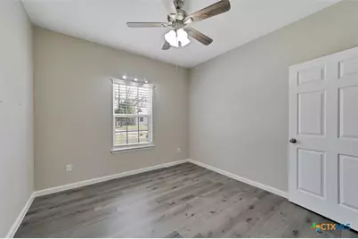 320 Holly Avenue, Luling, TX 78648 - Photo 14