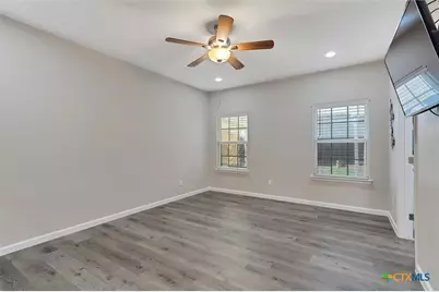 320 Holly Avenue, Luling, TX 78648 - Photo 10