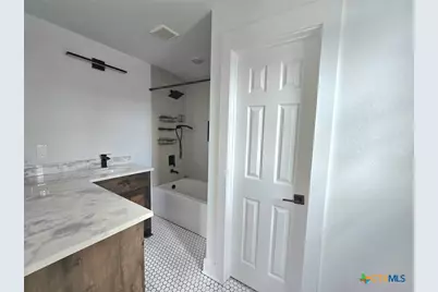 1005 Bridge Street, Lampasas, TX 76550 - Photo 30