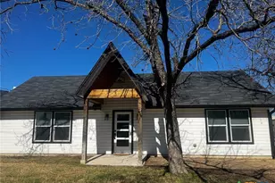 1005 Bridge St, Lampasas, TX 76550 - Photo 1