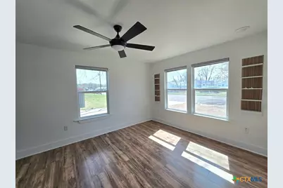 1005 Bridge Street, Lampasas, TX 76550 - Photo 26