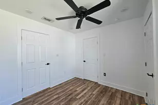 1005 Bridge St, Lampasas, TX 76550 - Photo 22