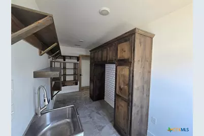 1005 Bridge Street, Lampasas, TX 76550 - Photo 18