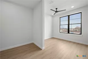 634 Central Pkwy, New Braunfels, TX 78130 - Photo 6