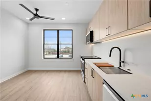 634 Central Pkwy, New Braunfels, TX 78130 - Photo 10