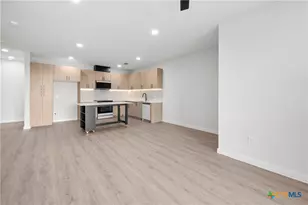 634 Central Pkwy, New Braunfels, TX 78130 - Photo 4