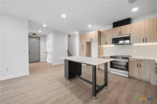 634 Central Pkwy, New Braunfels, TX 78130 - Photo 1