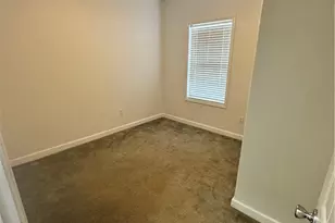 203 Palmwood Dr, Victoria, TX 77901 - Photo 4