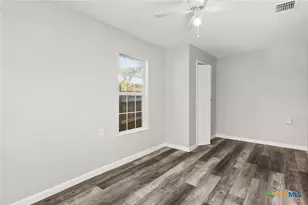 1848 W Bridge St, New Braunfels, TX 78130 - Photo 24