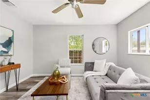 1848 W Bridge St, New Braunfels, TX 78130 - Photo 6