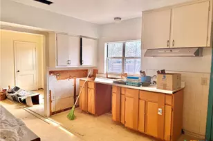 1314 Gardien St, Gonzales, TX 78629 - Photo 6