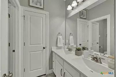 1404 Pioneer Drive, New Braunfels, TX 78132 - Photo 10