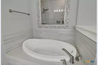 1404 Pioneer Drive, New Braunfels, TX 78132 - Photo 34