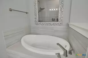 1404 Pioneer Dr, New Braunfels, TX 78132 - Photo 34