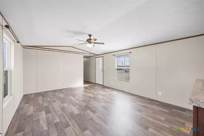 606 W Lampasas Street, Lometa, TX 76853 - Photo 26