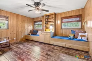 410 Downing St, Belton, TX 76513 - Photo 22