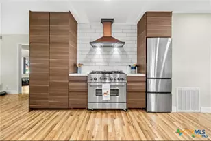 410 Downing St, Belton, TX 76513 - Photo 6