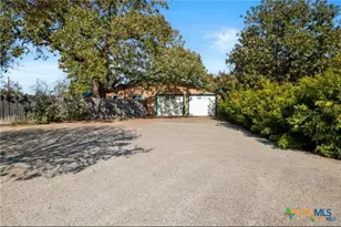 410 Downing St, Belton, TX 76513 - Photo 38