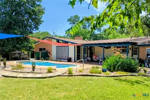 410 Downing St, Belton, TX 76513 - Photo 2