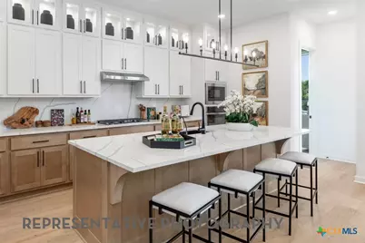 247 White Oak, Castroville, TX 78009 - Photo 2