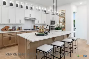 247 White Oak, Castroville, TX 78009 - Photo 2