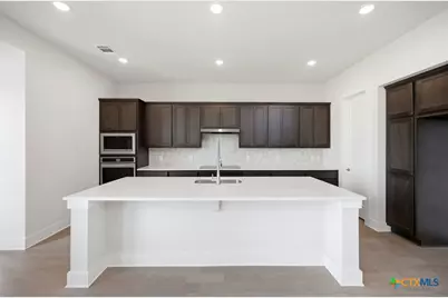 247 White Oak, Castroville, TX 78009 - Photo 4